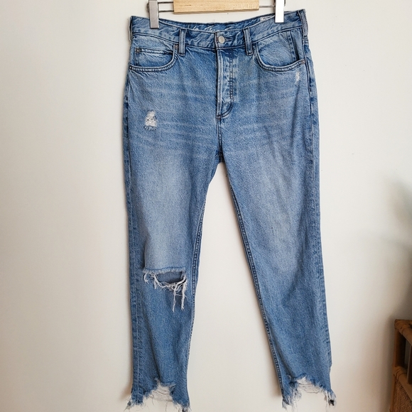 We The Free mid rise distressed jeans - Picture 2 of 7